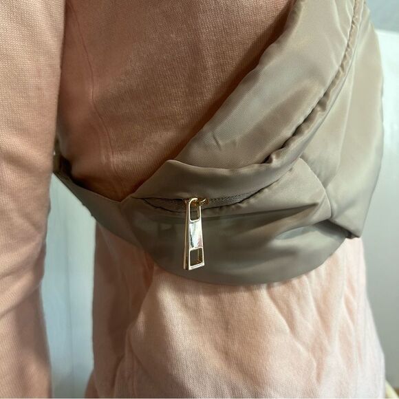 2/$30 A New Day Champagne Belt Bag Fanny Pack with Gold Hardware - Picture 4 of 12